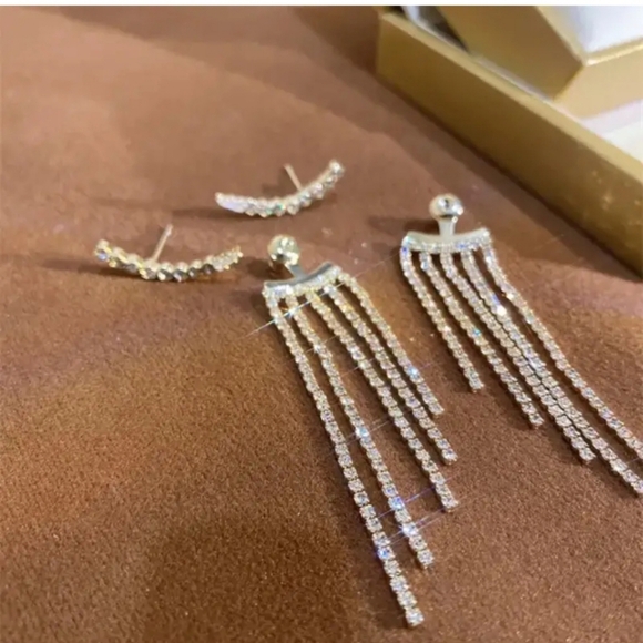 🎁🎄Christmas Present🎄🎁  Rhinestone Decor Chain Tassel Dangle Earrings~NEW - Picture 3 of 10